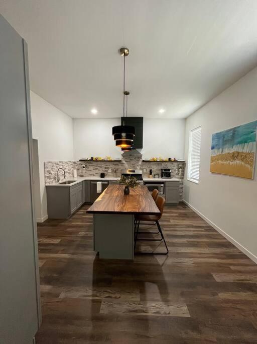 فيلا Luxury 2Br Within Walking Distance To Nightlife!! كوفينجتون المظهر الخارجي الصورة