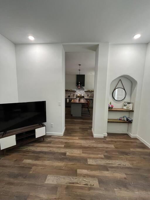 فيلا Luxury 2Br Within Walking Distance To Nightlife!! كوفينجتون المظهر الخارجي الصورة