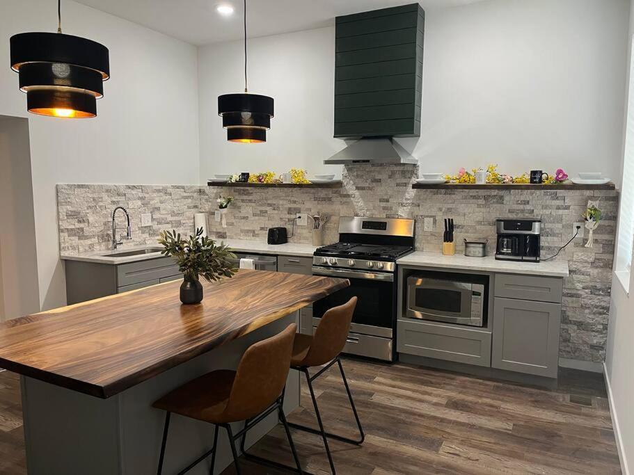فيلا Luxury 2Br Within Walking Distance To Nightlife!! كوفينجتون المظهر الخارجي الصورة